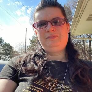 Meet your Posher, Crystal